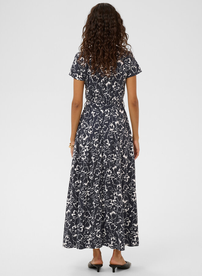 Robe longue Soaked Arjuna Maxi bleu marine fleurie blanche