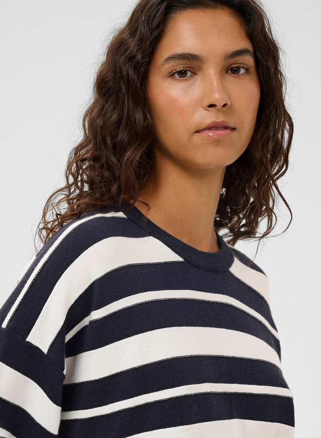 Tricot Soaked Spina Boxy bleu marine rayé blanc