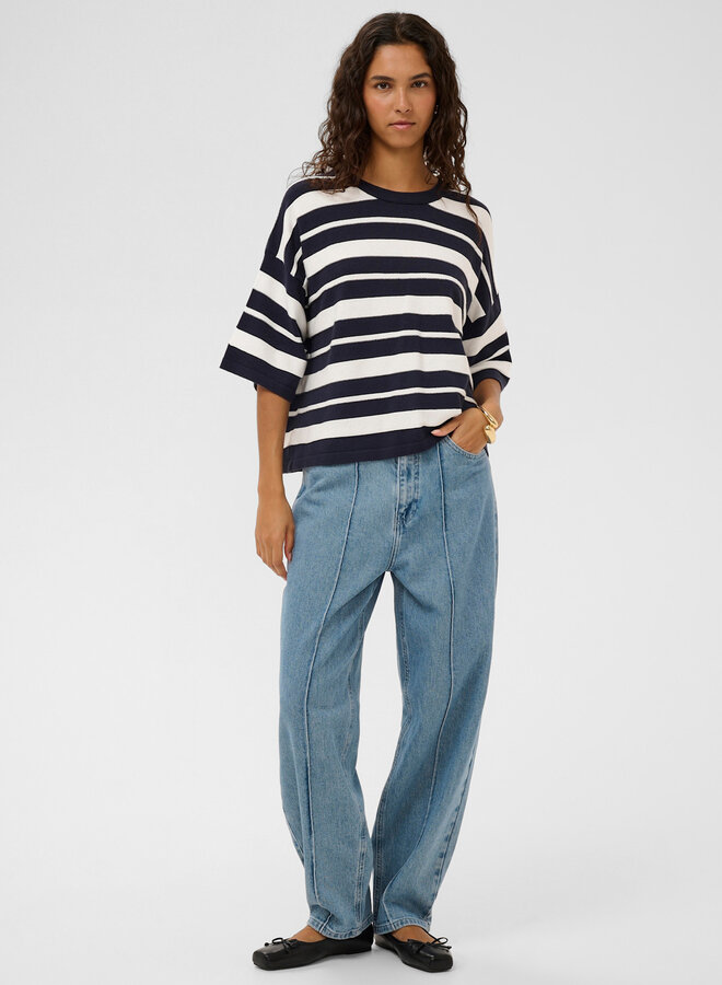 Tricot Soaked Spina Boxy bleu marine rayé blanc