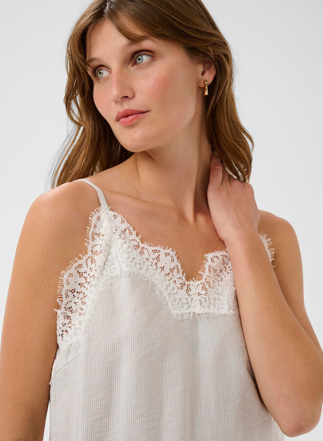 Camisole Soaked Alessia à dentelle blanche & fines rayures bleu marine