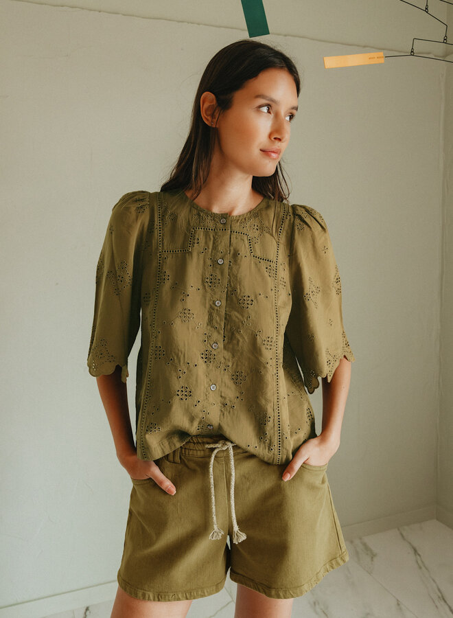 Blouse Indi & Cold à manches aux coudes en broderies anglaises vert khaki