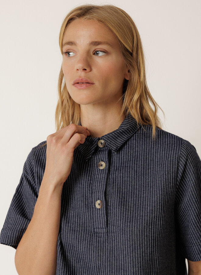 Blouse Indi & Cold à col polo bleu marine rayée