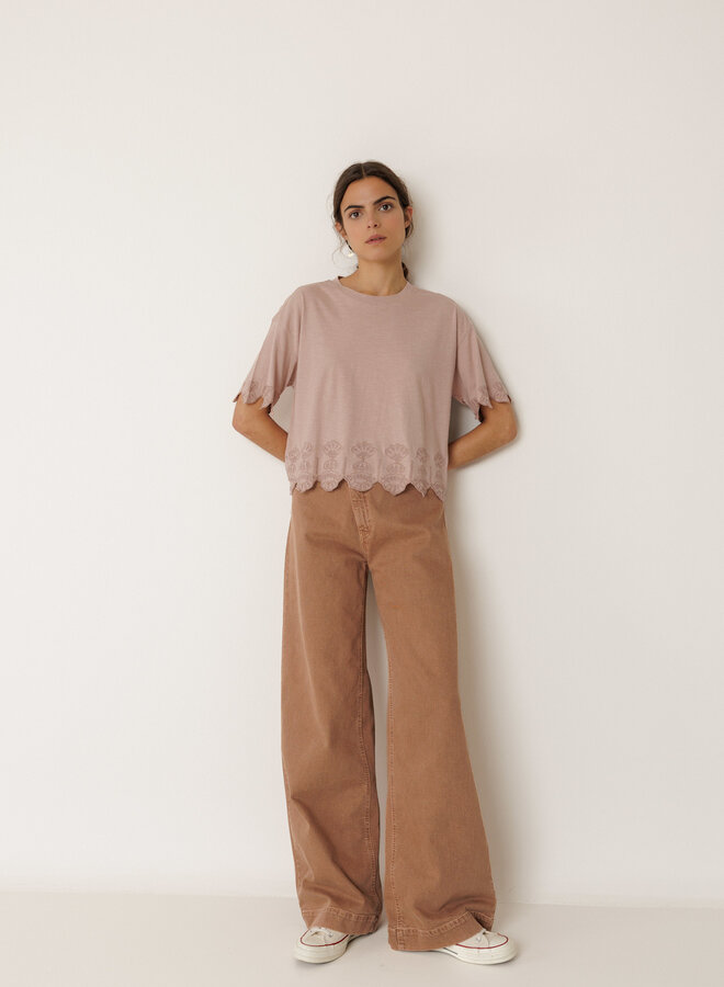 T-shirt Indi & Cold rose à broderies au bas
