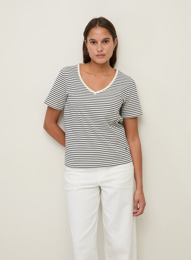 T-shirt Yerse O-Stripes à col V rayé bleu marine & écru