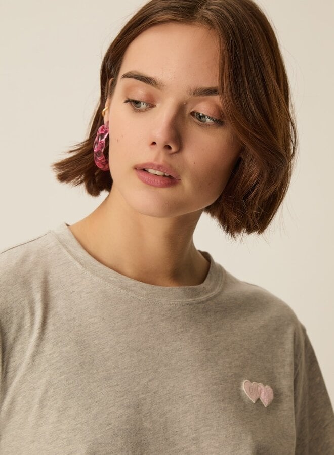 T-shirt Des Petits Hauts Jerry gris mélange avec coeur rose