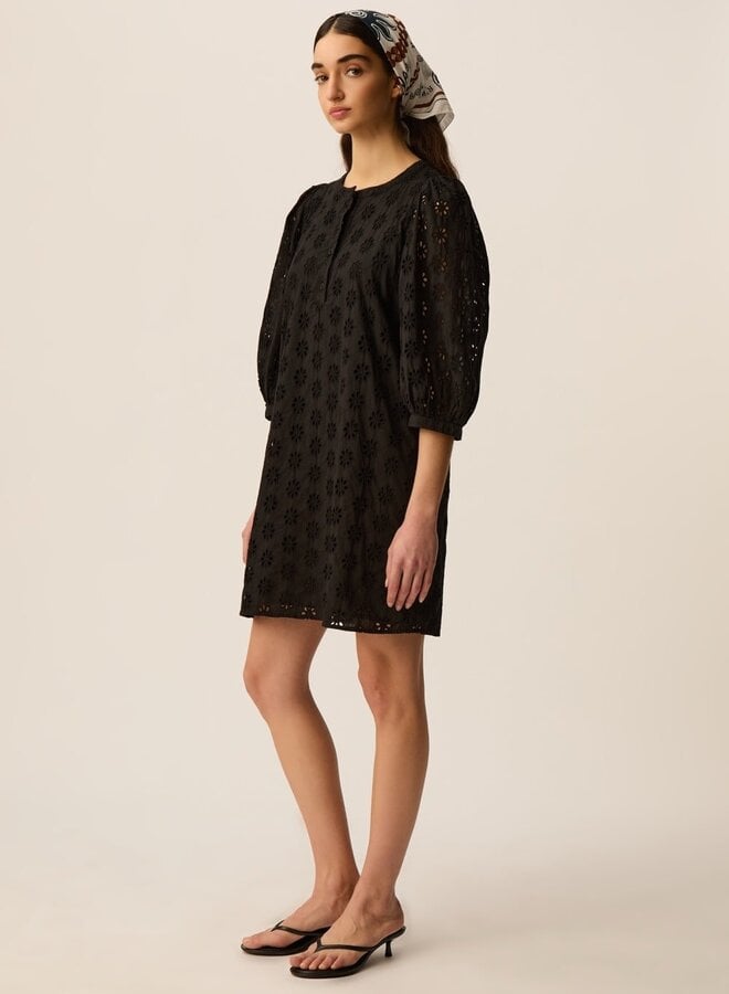 Robe Des Petits Hauts Sophocle à broderies anglaises noire