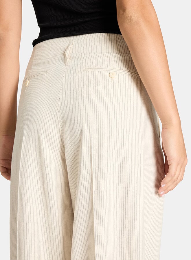 Pantalon Cambio Addison à taille ajustable avec cordon & jambes larges écru rayé noir