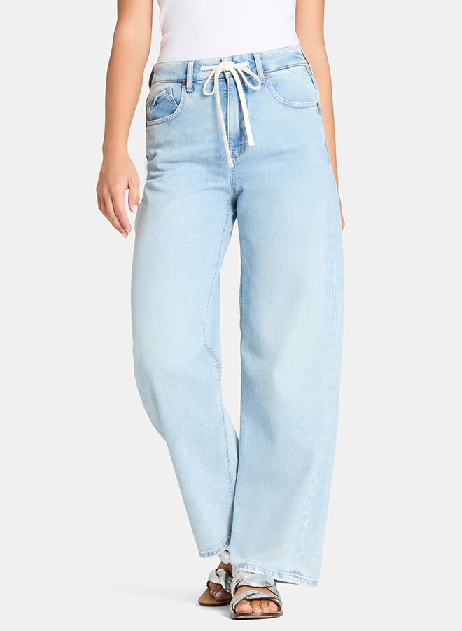 Jeans Cambio Baggy à jambes larges & cordon beige à la taille bleu délavé