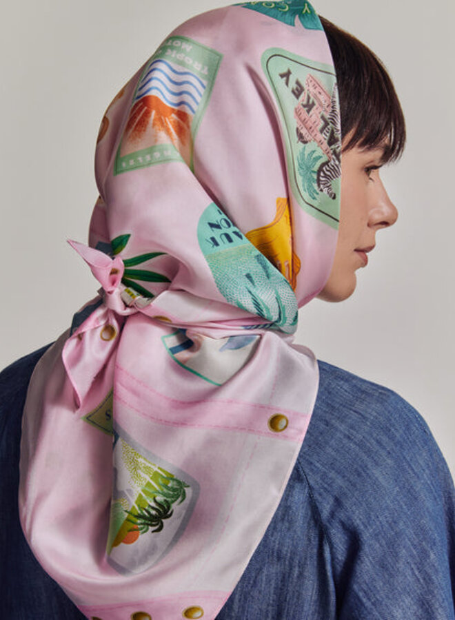 Foulard carré Echo Travel Stickers rose pâle multi