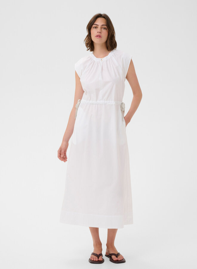 Robe longue InWear Ellin blanche à taille coulissante avec ruban gris pâle