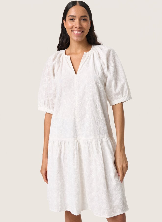 Robe Soaked Isja à broderies écrue ton sur ton