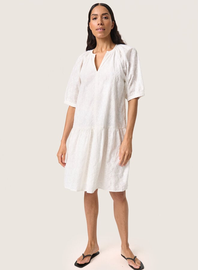 Robe Soaked Isja à broderies écrue ton sur ton