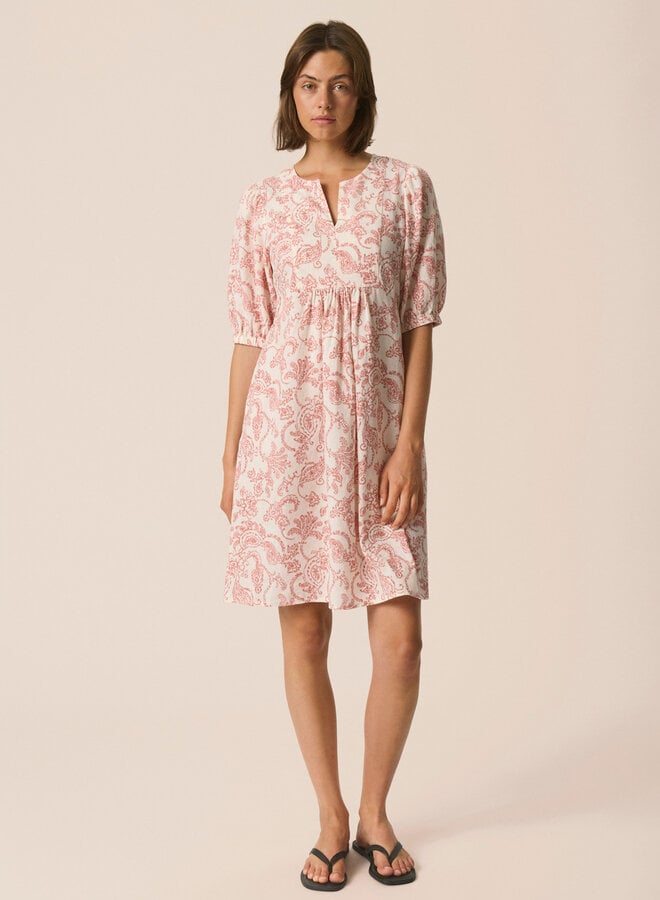 Robe Part Two Benete écrue  paisley rouge cerise