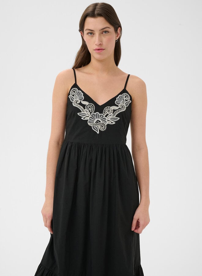 Robe Part Two Bianna à bretelles noire avec broderies écrues