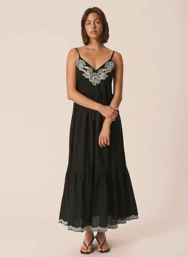 Robe Part Two Bianna à bretelles noire avec broderies écrues