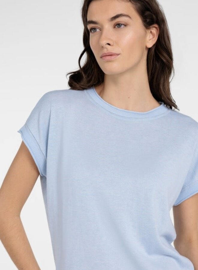 Tricot Yaya à col rond ample à manches courtes bleu pâle