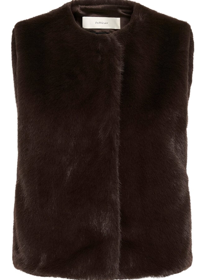 Veste InWear Zabelle sans manches en fausse fourrure brun chocolat