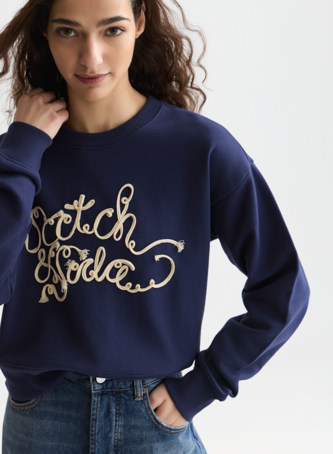 Chandail Scotch & Soda molletonné bleu nuit avec logo ruban crème