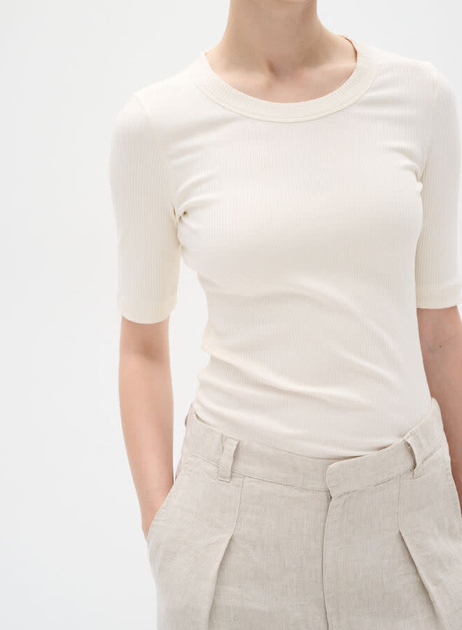 T-shirt InWear Dagna côtelé à manches aux coudes blanc cassé