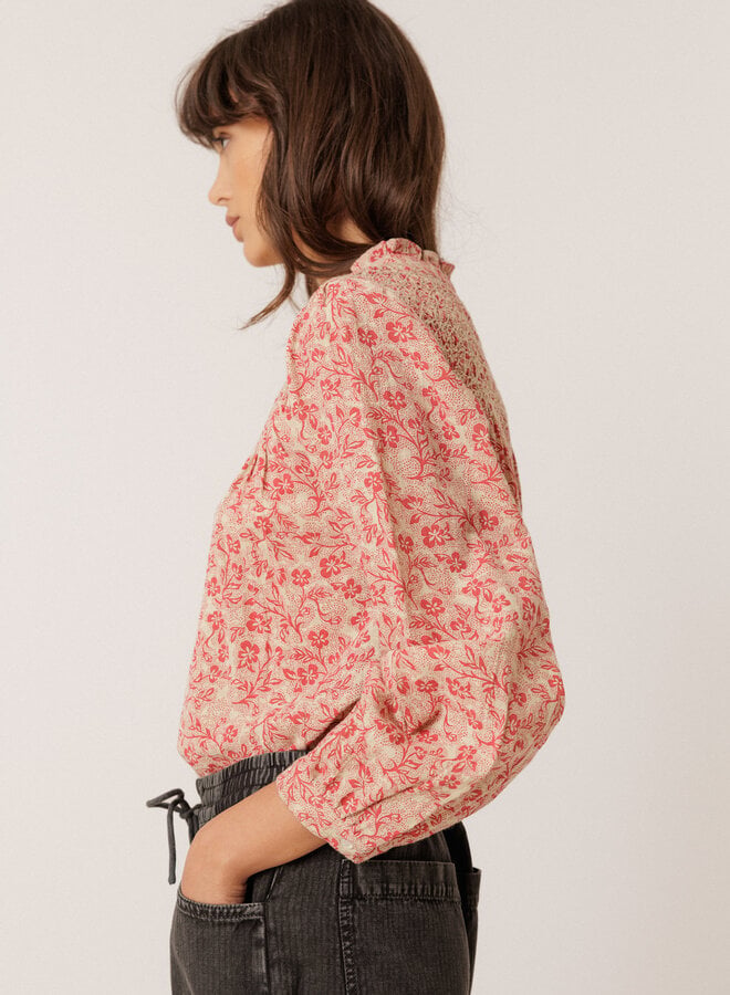 Blouse Indi & Cold fleurie rose corail & écrue