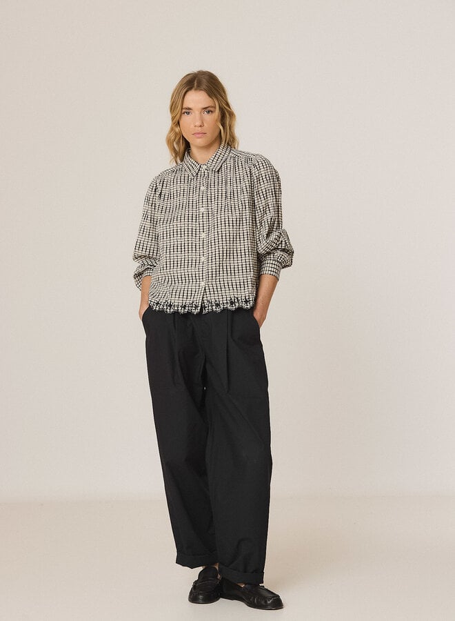 Chemise Indi & Cold à col classique à carreaux & broderies écrus & noirs