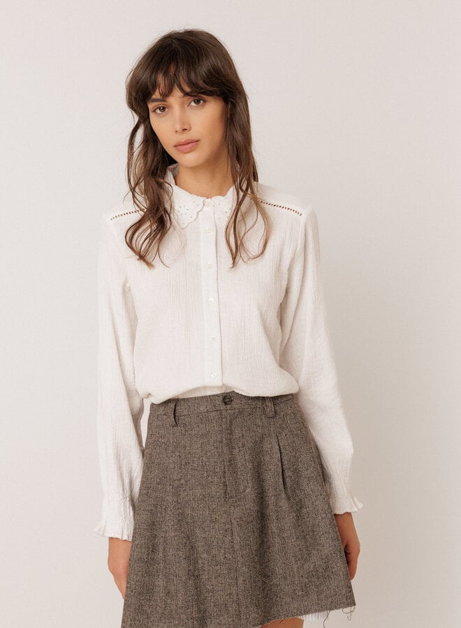 Blouse Indi & Cold à col classique à broderies anglaises blanche
