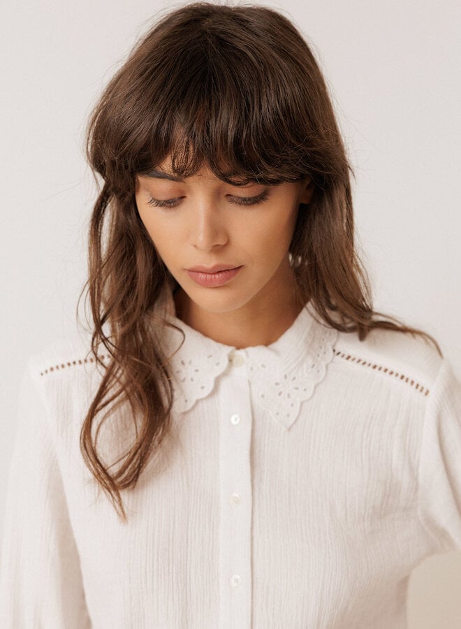 Blouse Indi & Cold à col classique à broderies anglaises blanche