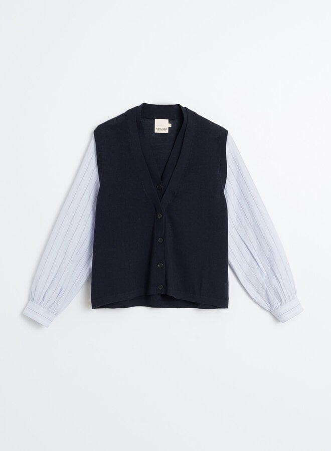 Cardigan Indi & Cold à col V boutonné bleu marine & blouse bleue pâle intégrée