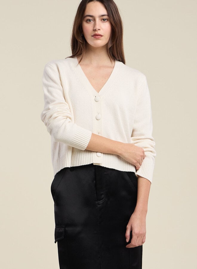 Cardigan Velvet Etna à col V à boutons recouverts ivoire