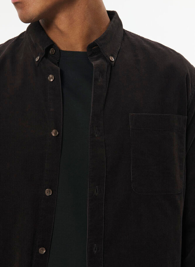 Chemise Matinique Trostol en velours à fines côtes brun chocolat