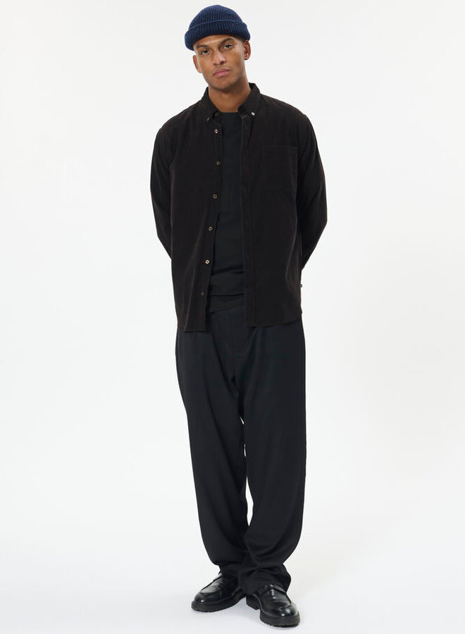 Chemise Matinique Trostol en velours à fines côtes brun chocolat