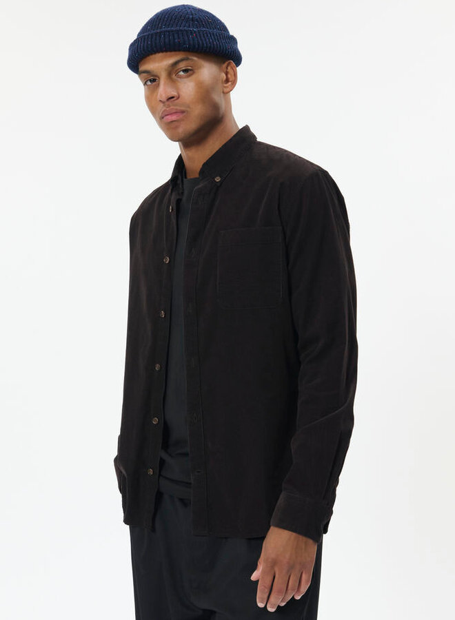 Chemise Matinique Trostol en velours à fines côtes brun chocolat