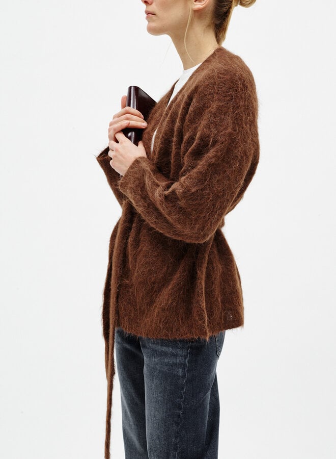 Cardigan InWear Pello cache-coeur ceinturé & poilu beige camel foncé