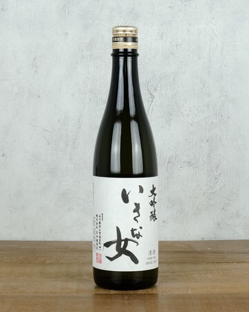 Tedorigawa Iki Na Onna Lady Luck Daiginjo