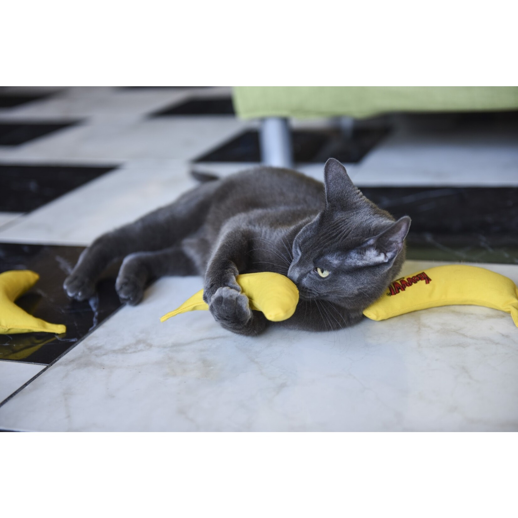 Yeowww! Catnip Catnip Chi-CAT-a Banana Cat Toy