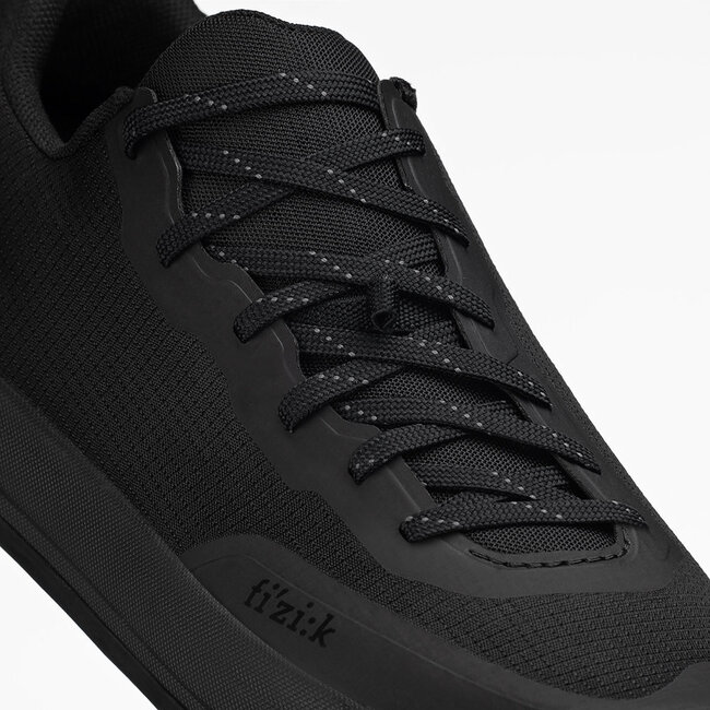 FIZIK GRAVITA VERSOR FLAT BLACK