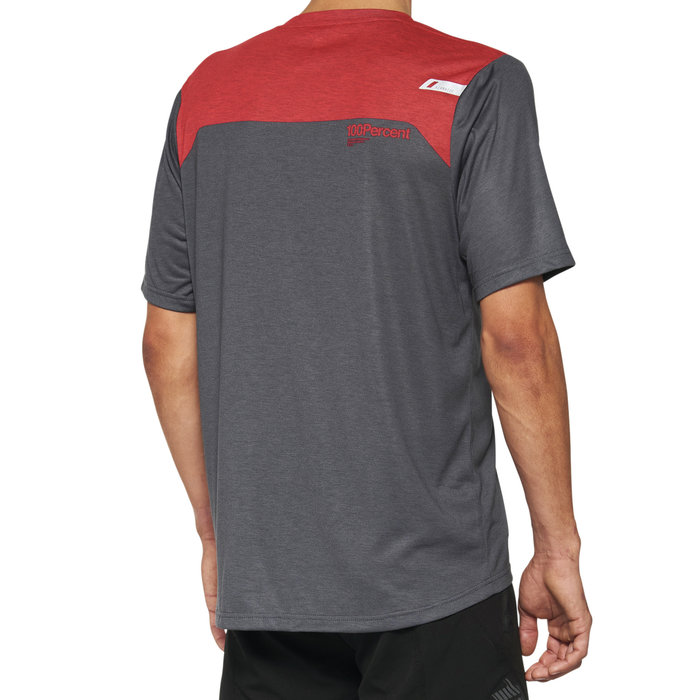 100% 100% AIRMATIC SHORT SLEEVE JERSEY CHARCOAL / RACER RED