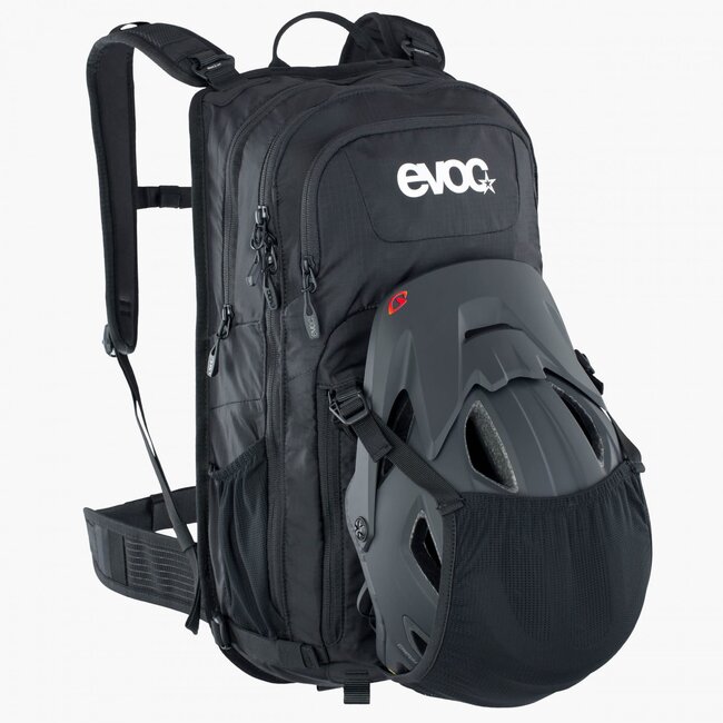 EVOC STAGE 18L BAG BLACK