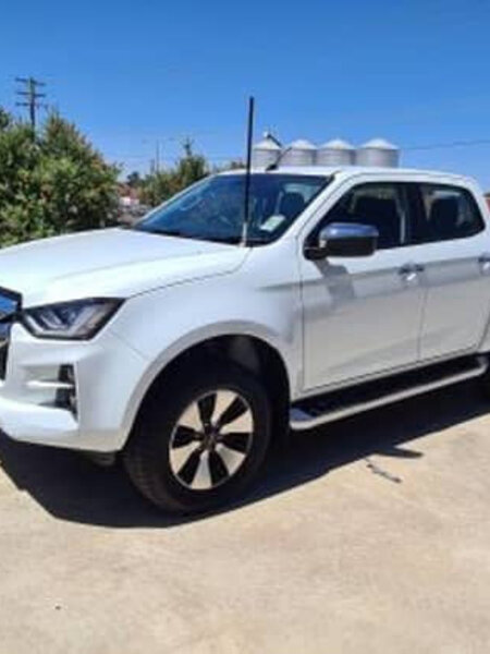 GMF 4x4 Bonnet Mount Antenna Bracket - Suit Isuzu D-Max 2021+ / MU-X 2022+ - Passenger Side