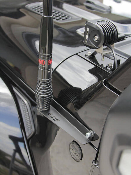 GMF 4x4 Fender Mount Antenna Bracket - Jeep Wrangler JL & Jeep Gladiator 2020+