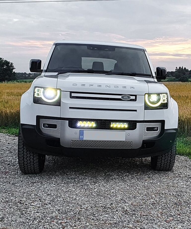 Lazer Lamps Lazer Lamps  LAND ROVER DEFENDER (2020+) GRILLE KIT - TWIN TRIPLE-R 750 Elite