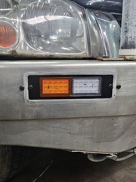 The 4wd Zone Bullbar Indicator/Parker LED Indicator/Park Lights and Infill Plates - Black - Pair