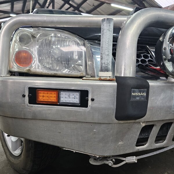 The 4wd Zone Bullbar Indicator/Parker LED Indicator/Park Lights and Infill Plates - Black - Pair