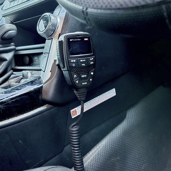 GMF 4x4 Toyota LandCruiser 300 Series No Drill UHF Handpiece Mount