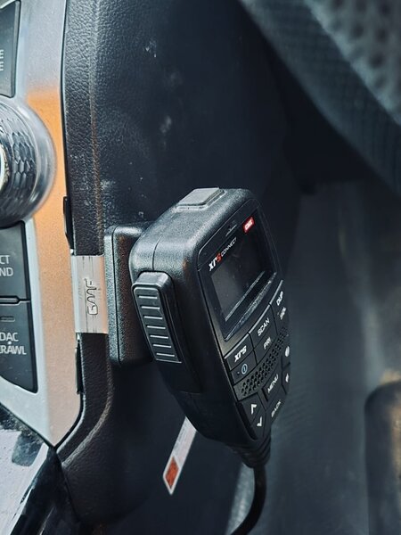 GMF 4x4 Toyota LandCruiser 300 Series No Drill UHF Handpiece Mount