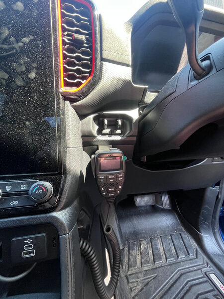 GMF 4x4 - Ford Ranger RA, Raptor RA, Everest 2023+ UHF Handpiece Mount