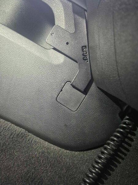 GMF 4x4 - Dodge RAM 1500 DT (fifth gen) 2019+ UHF Handpiece Mount