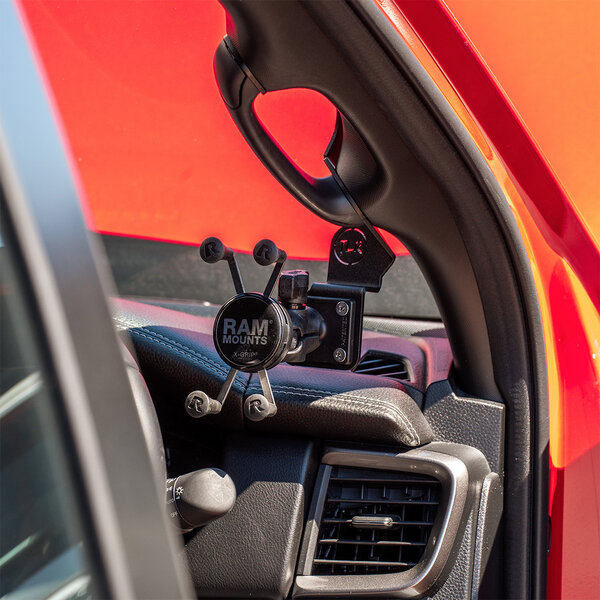 TLR - Quadlock/RAM Mount – Mazda BT50 TF Series / Isuzu Dmax RG Series / Isuzu MUX – Drivers Side Grab Handle