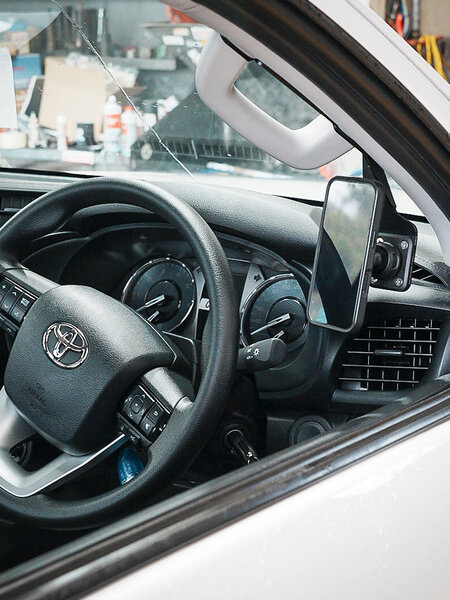 TLR - Quadlock/RAM Mount – Toyota Hilux N80 series – Drivers Side Grab Handle