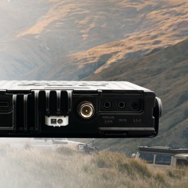 GME XRS-375C Connect Heavy Duty Compact UHF Radio